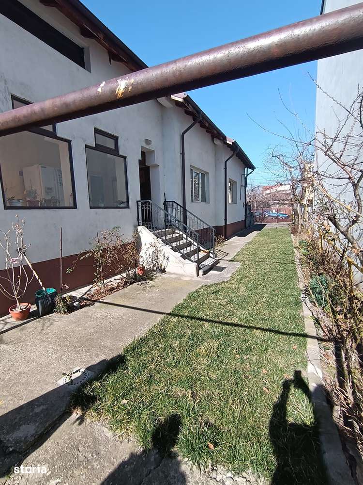 Vila ultracentral, Vasile Lupu - Imagine principală: 5/16