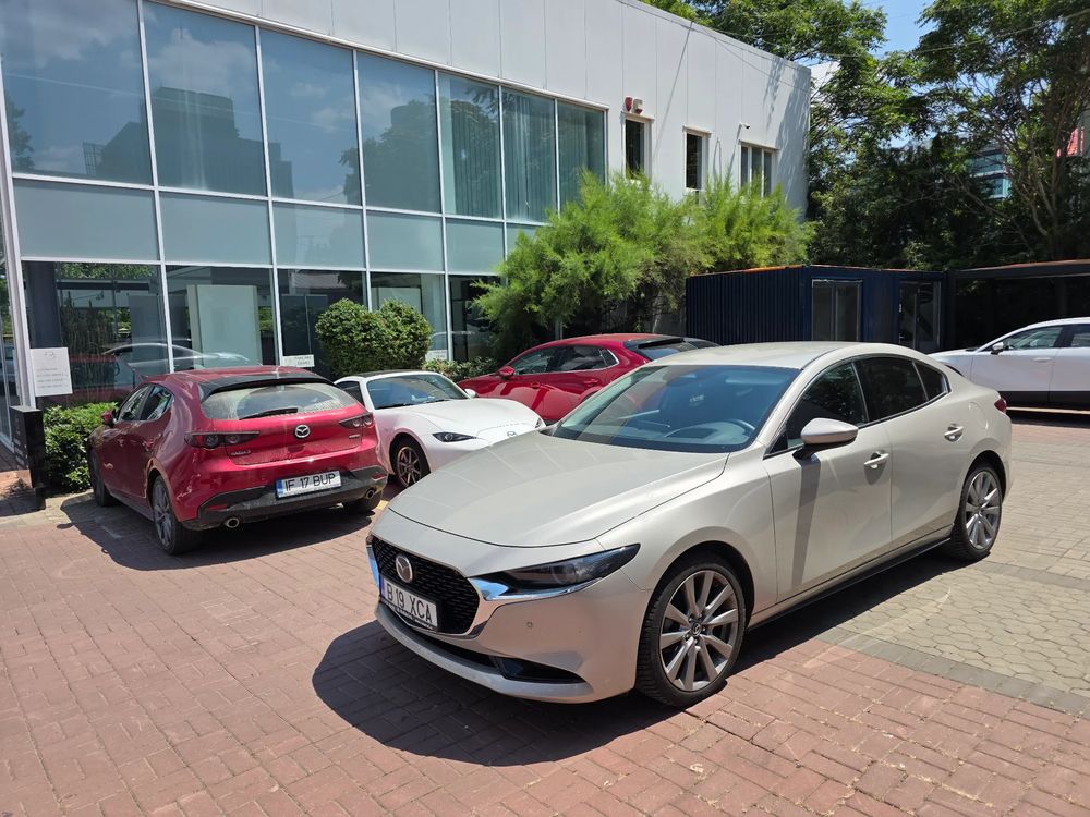 Mazda 3 e-Skyactiv G140 AT MHEV Center-Line 2025