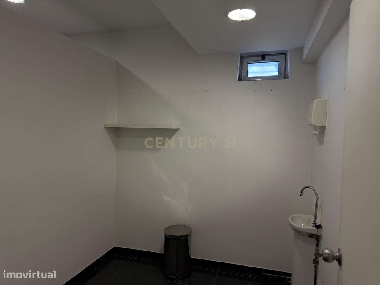 Espaço Comercial em Coimbra - Oportunidade Única no Centro-6