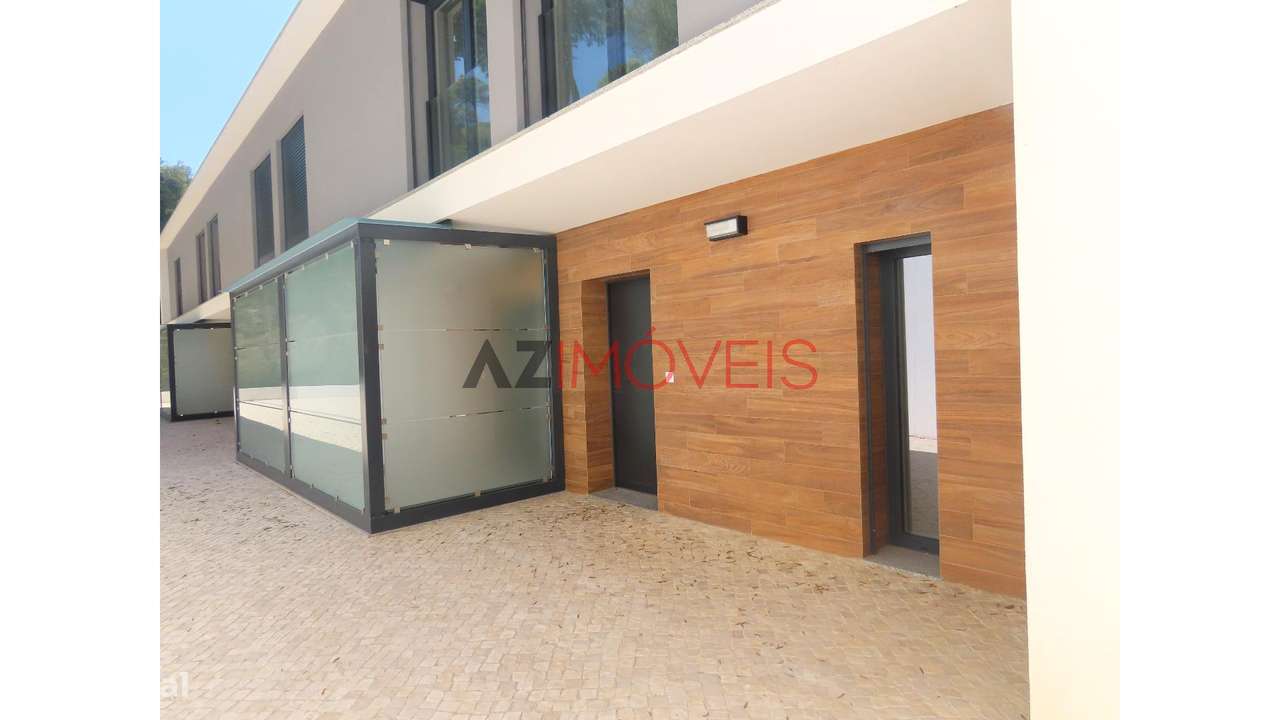 MORADIA NOVA  T3 NO CENTRO DE LEIRIA-31