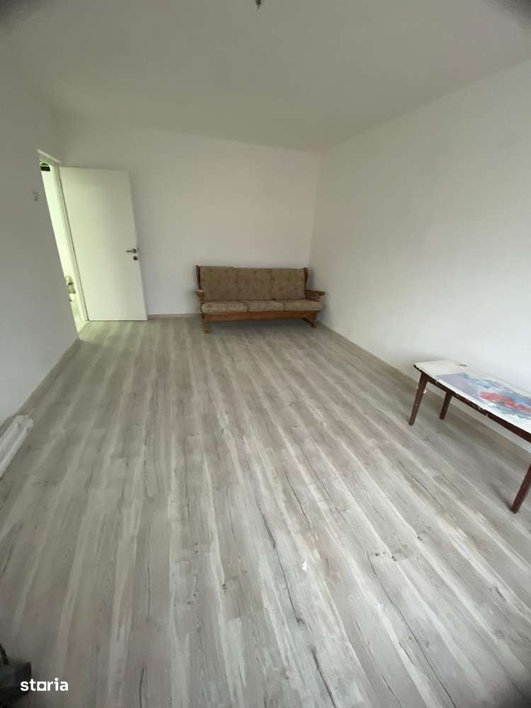 2 decomandate ETAJ 3, RENOVAT, zona Nord-1