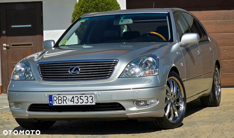 Lexus LS - 1