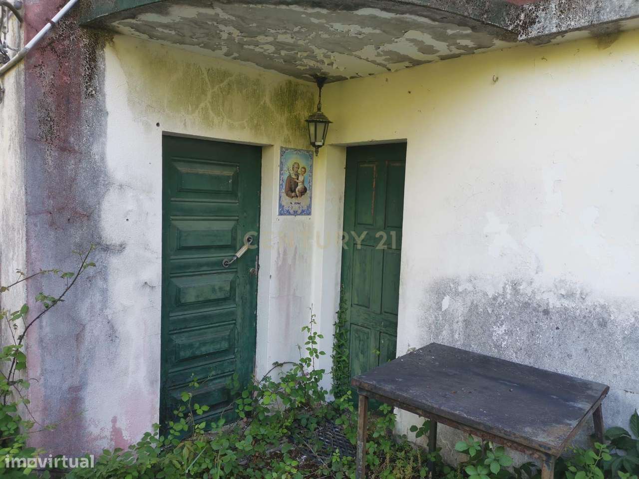 Oportunidade Única: Moradia T4 para Restaurar com Amplo Terreno em Ced - Grande imagem: 4/7