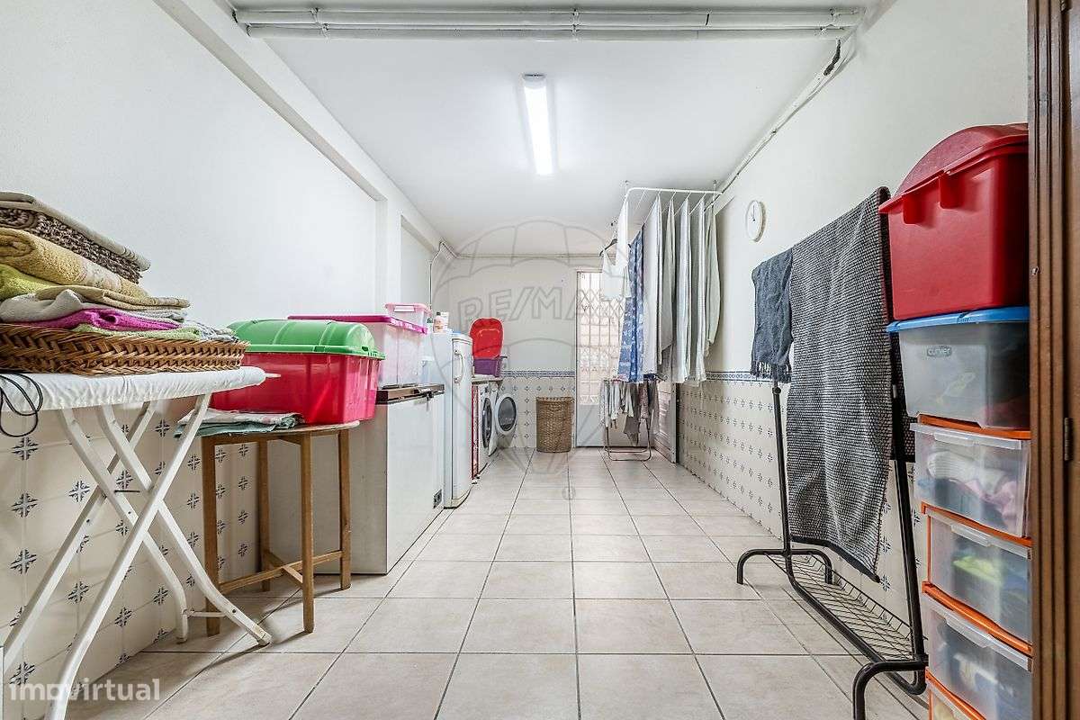 Moradia T5 para venda-30