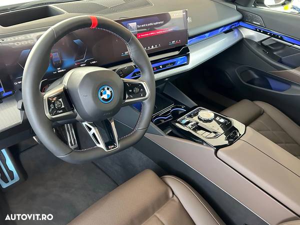 BMW Seria 5 i5 M60 xDrive - 6