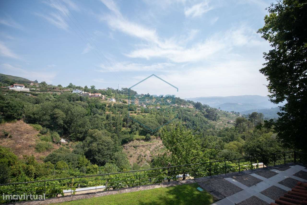 Moradia inserida em Quinta-16