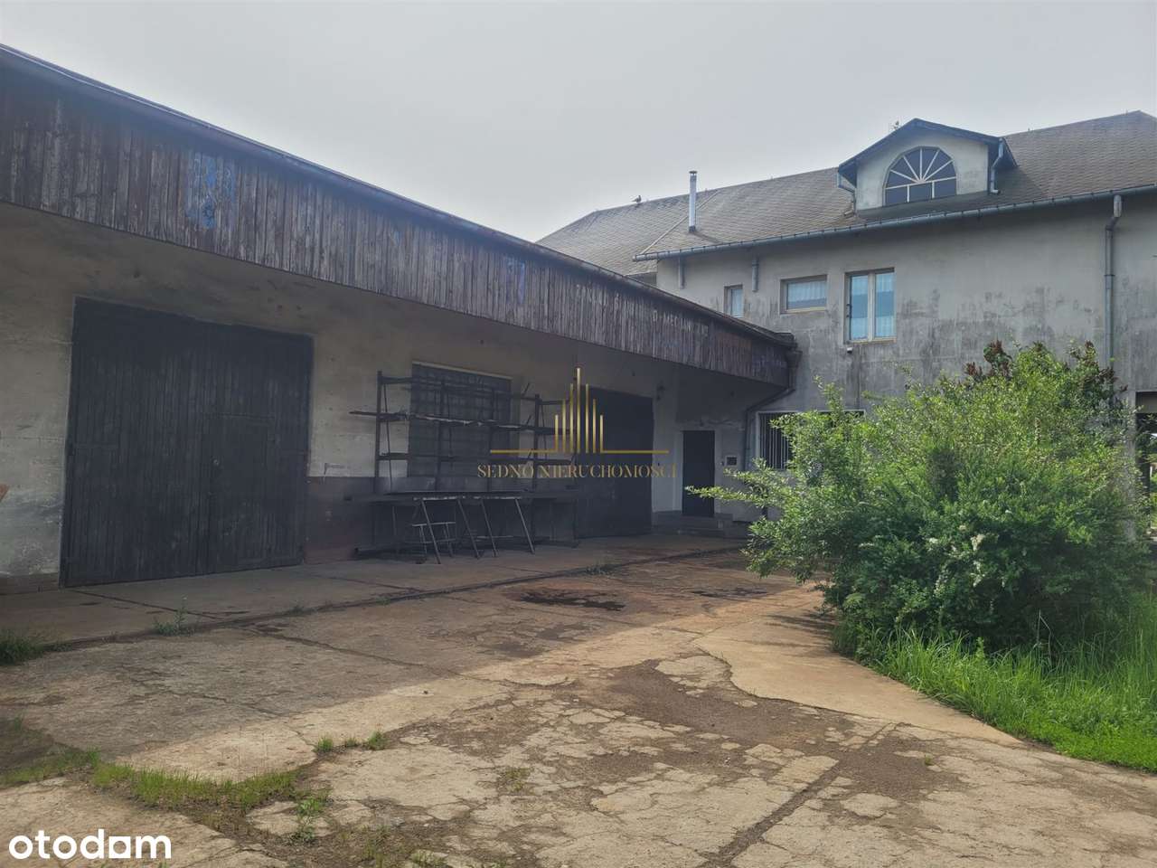 Budynek warsztatowy z funkcją mieszkalno - biurową
