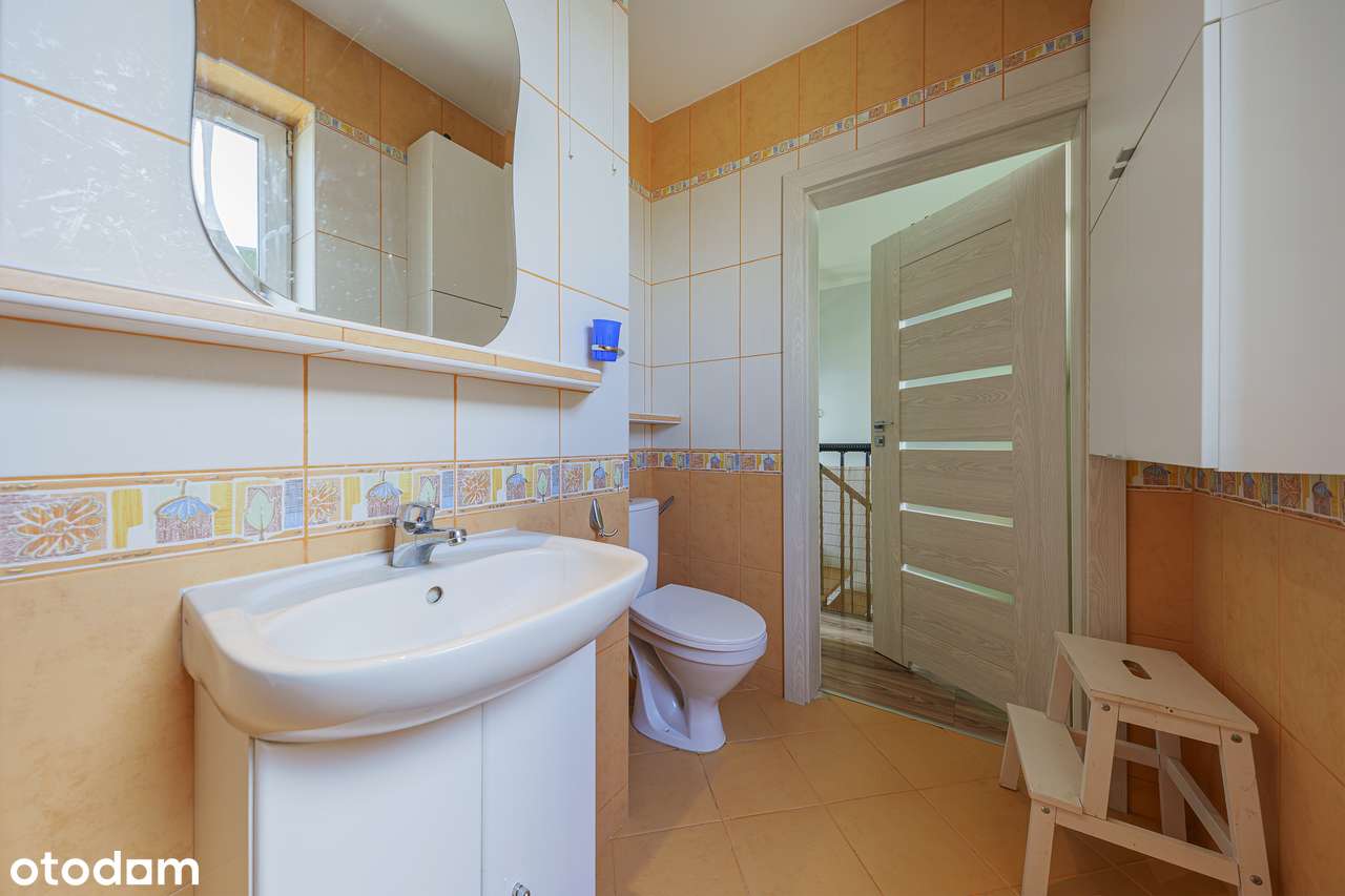 Dwupoziomowe 3 pokoje z wyposażeniem- idealne dla rodziny-16