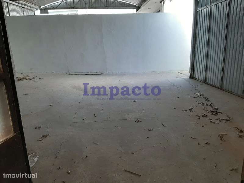 Armazém em São João da Madeira - Grande imagem: 4/16