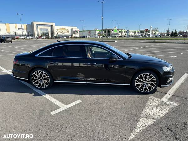 Audi A8 - 6