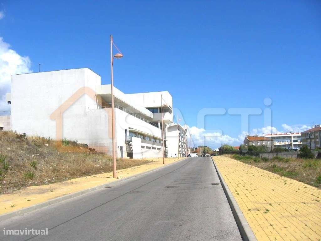 Terreno Rústico, com 2000 m2 na Rua Joaquim Fiadeiro / Ajuda. - Grande imagem: 3/4