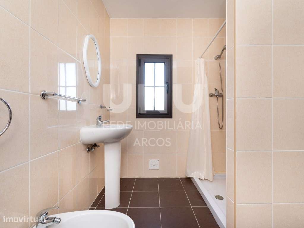 Moradia Bi-Familiar-24