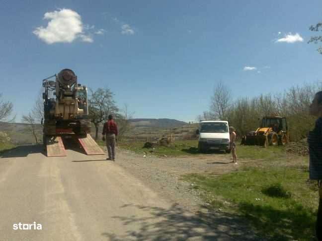 Teren construibil 7,8 ha drum interior, deschidere la sosea asfaltata - Imagine principală: 4/6