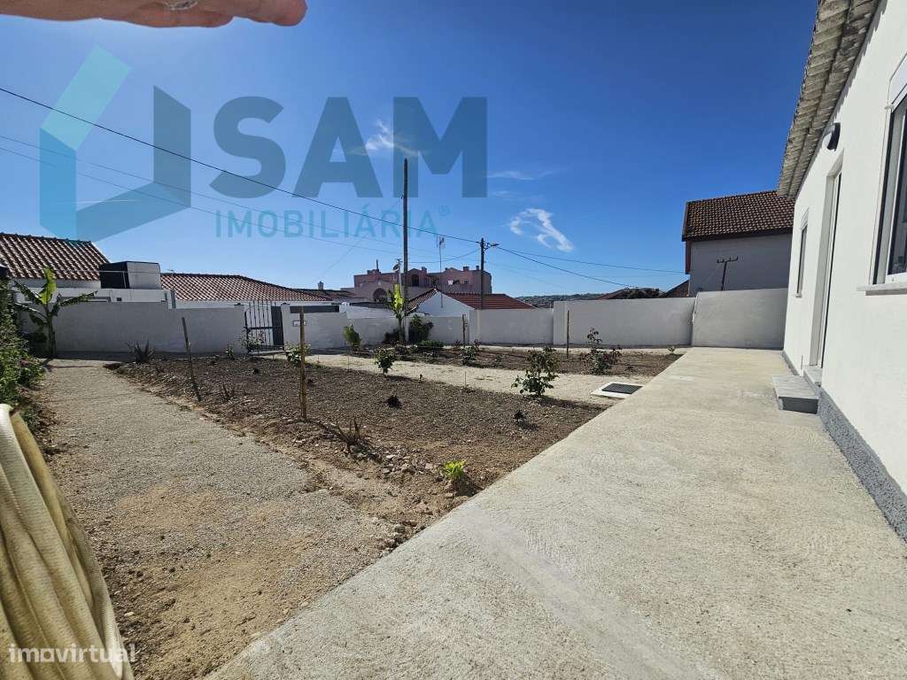 Moradia T2 com 622m² de terreno e fantástico espaço exterior em A d...-13