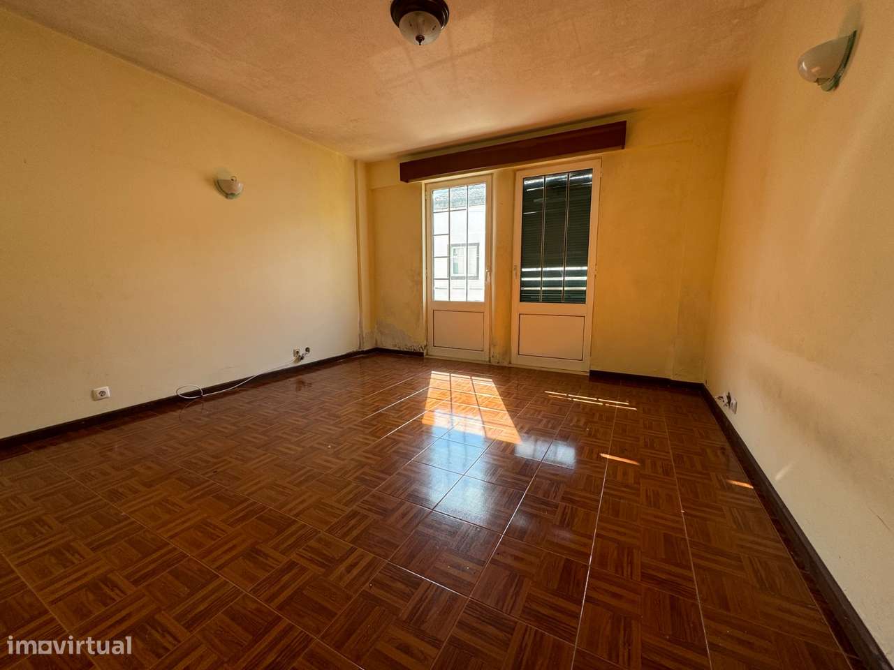 Building em, Ponta Delgada REF:001_220523-3