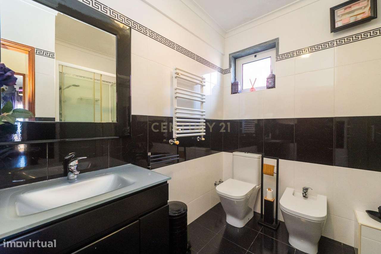 Sintra moradia T5,  lote com 360m2, garagem 65m2-33