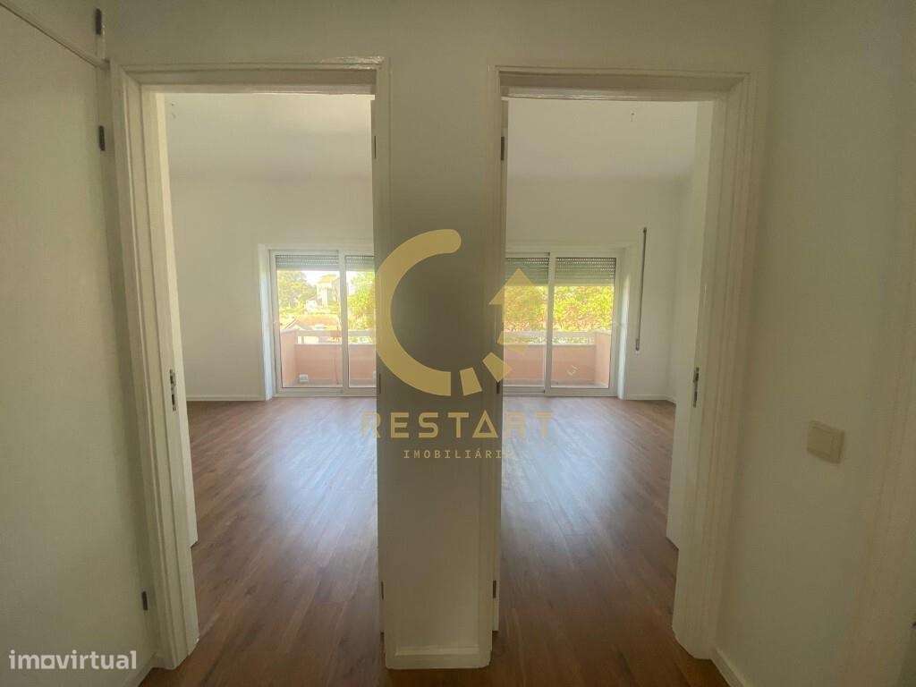 T3 em Águas Santas com 3 frentes, totalmente renovado com muita lumino-23