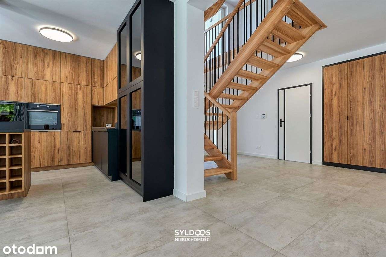 Nowoczesny dom z basenem z 2025r -Lusina przy Isk-12