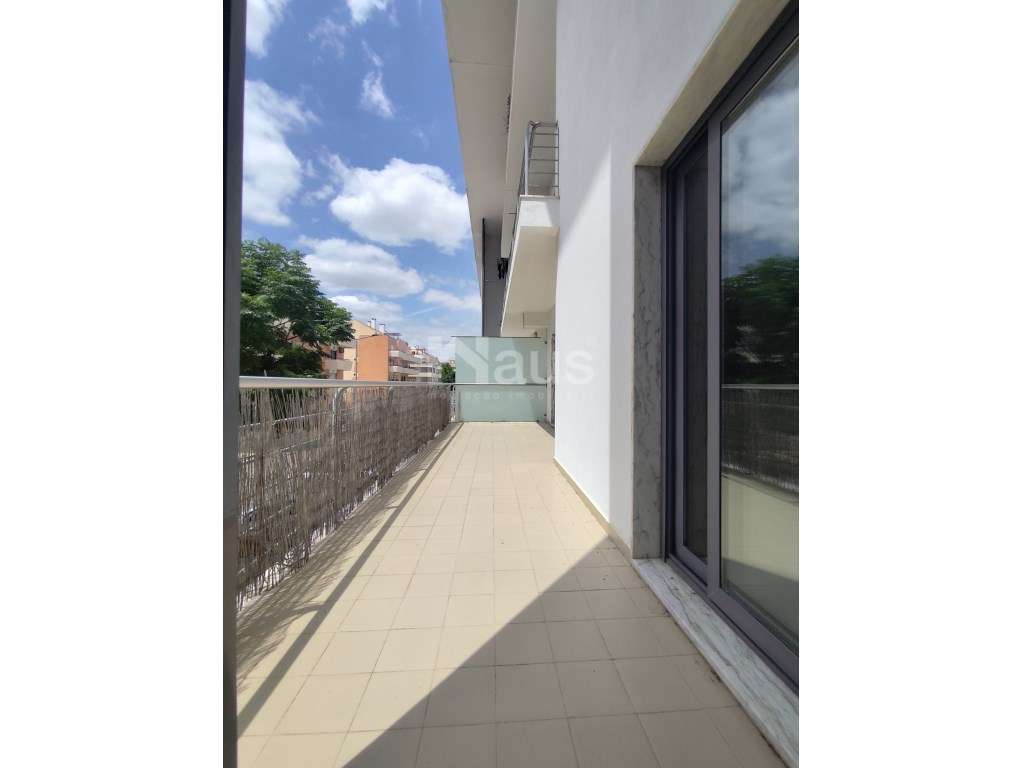 T3 com varanda Garagem e 1 lugar de parqueamento - Vila Serena-14