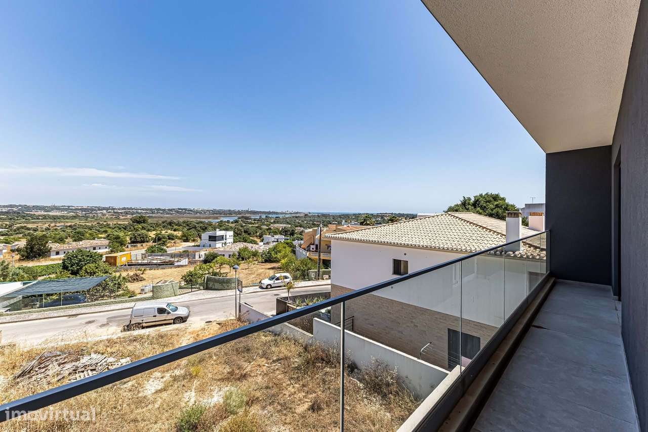 Moradia Contemporânea T3 com Garagem | Mexilhoeira Grande-18