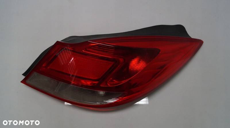 LAMPA TYLNA PRAWA OPEL INSIGNIA A HB - 7