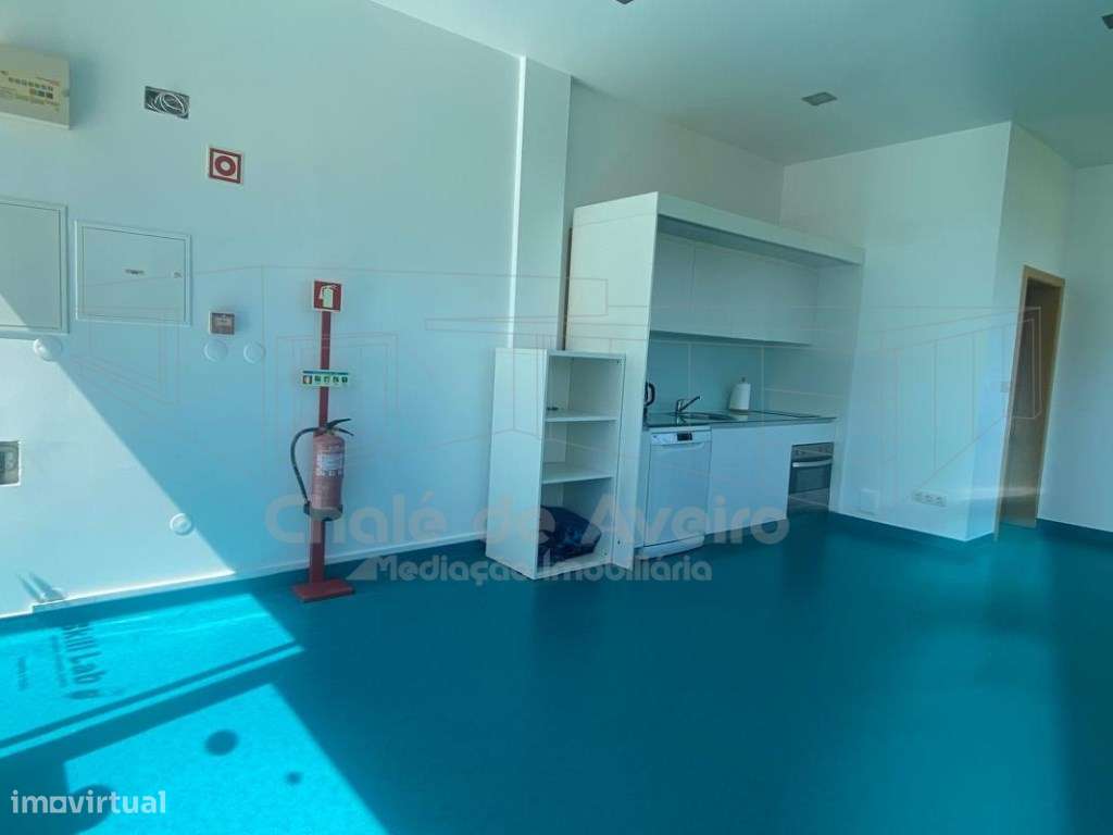 Loja com garagem no centro Aveiro (CANAL) - Grande imagem: 5/9