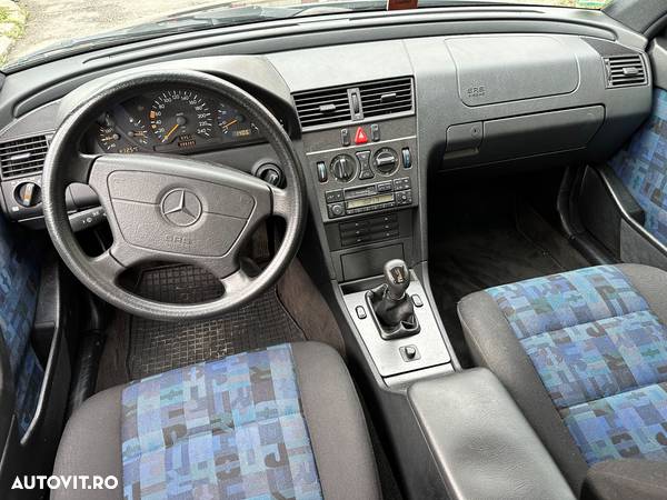 Mercedes-Benz C 180 Estate Esprit - 11