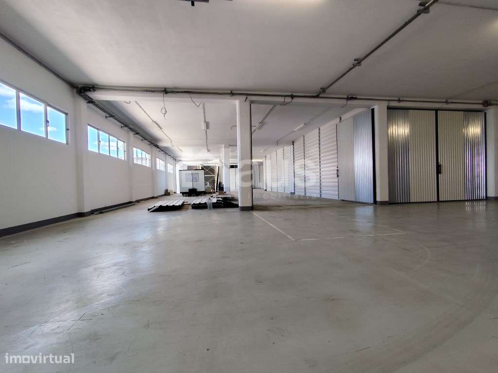 Armazém 100m2 - Grande imagem: 2/4