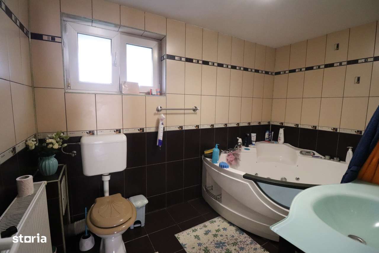 Vila individuala spatioasa cu 1500 mp teren central in Magurele-12