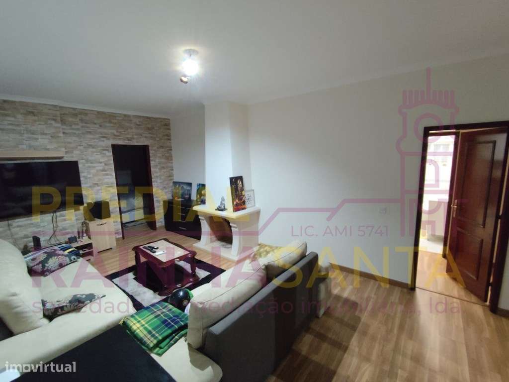 Moradia T3 com Garagens e Tertúlia - Amiais de Cima-5