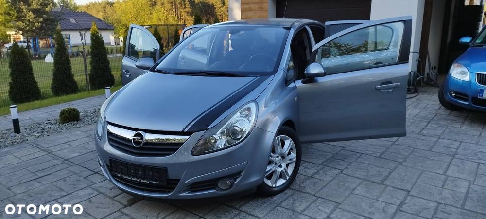 Opel Corsa 1.4 16V Innovation 110 Jahre - 2