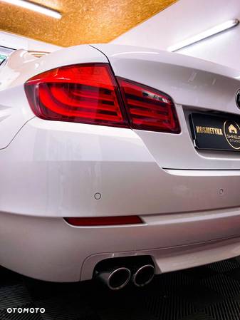 BMW Seria 5 530d xDrive - 16