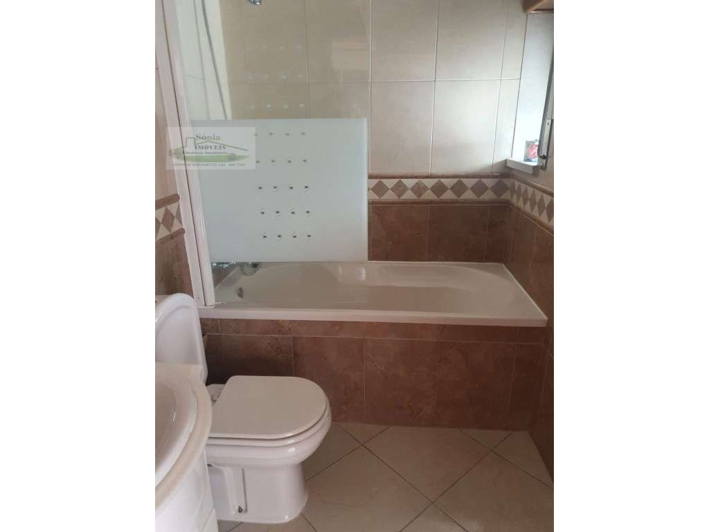 APARTAMENTO T3 COM PARQUEAMENTO PARA VENDA NO MONTIJO!-11