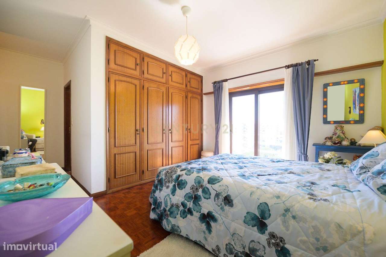 Excelente T4 c/Box | São Domingos de Rana-41