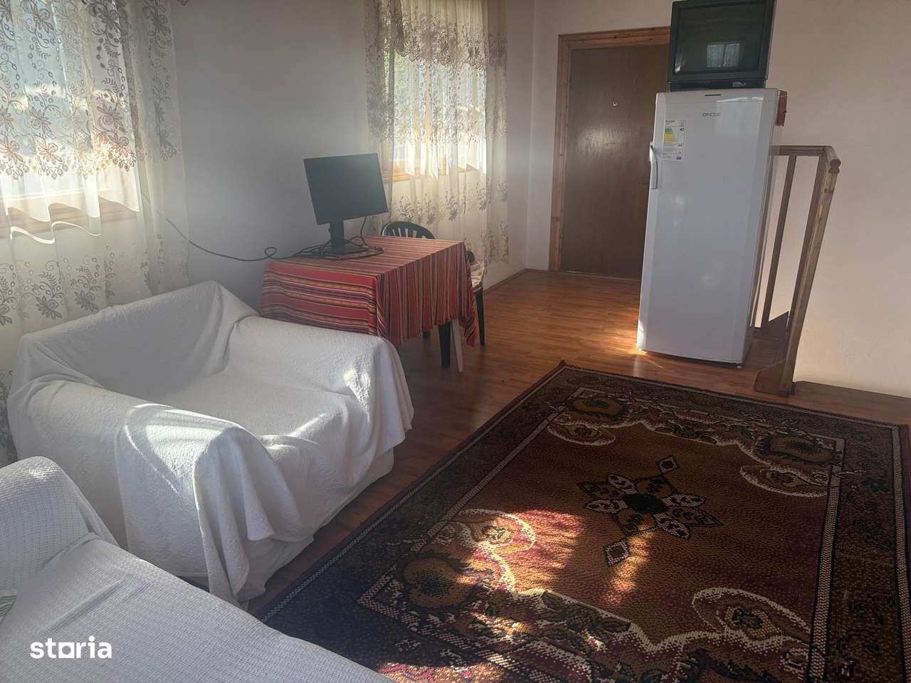 Vanzare casa de vacanta, 2 corpuri, 5 camere, Bezdead, Dambovita-10