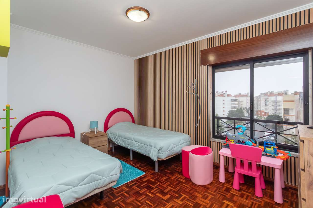 Excelente T2 na Tapada das Mercês-14