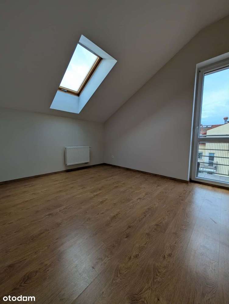 Atrakcyjne z halą garażową i komórką-7