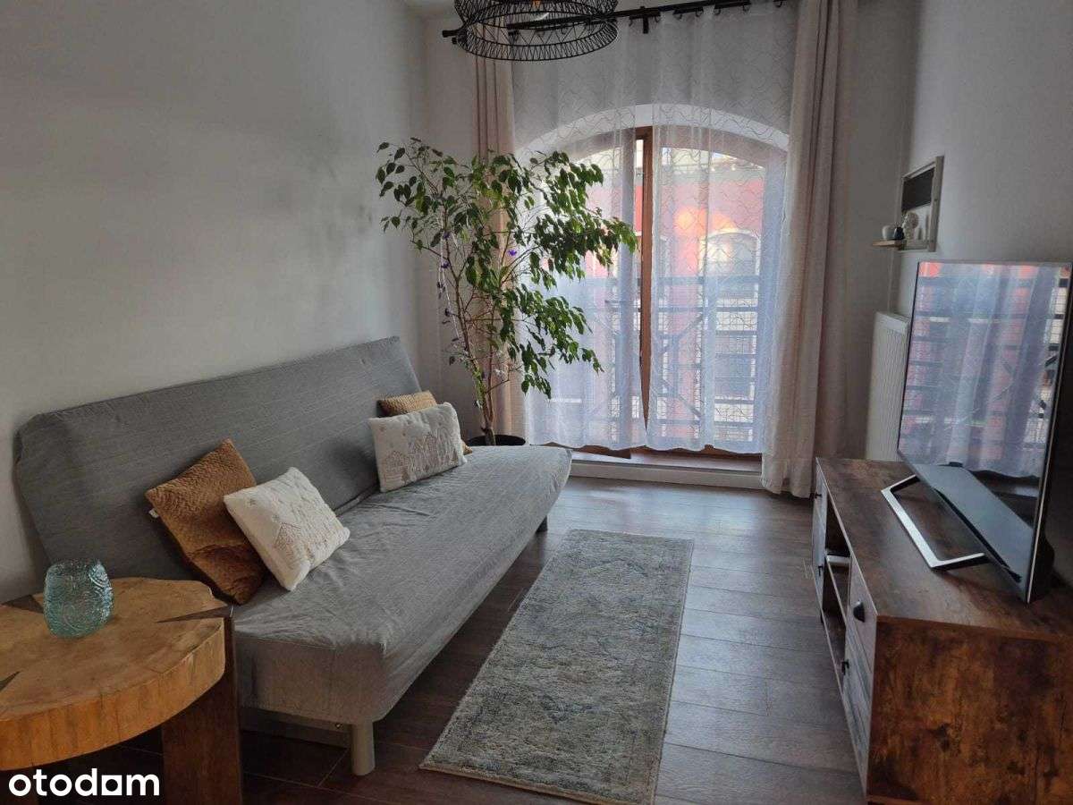 Wrocław, Różanka, kameralne osiedle, 2-13