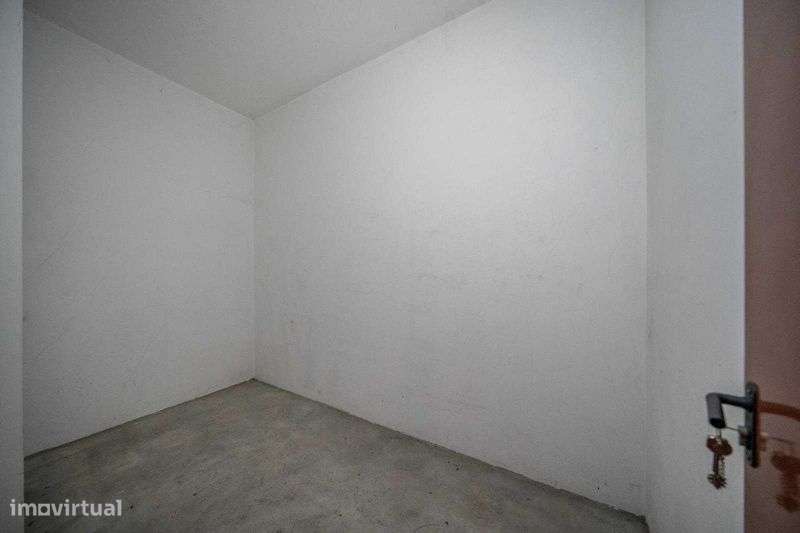 Aluguer Lugar Garagem + Arrecadação em Guimarães - Grande imagem: 4/5