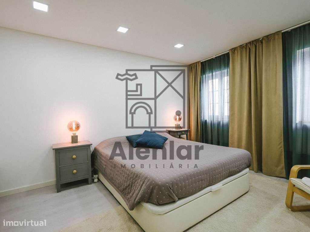 Moradia T3 como nova, no centro de Alhandra-22