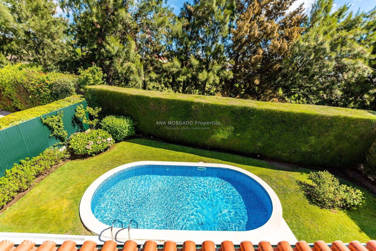 Moradia T4+1 Geminada na Quinta da Beloura — Luminosidade, Conforto e-44