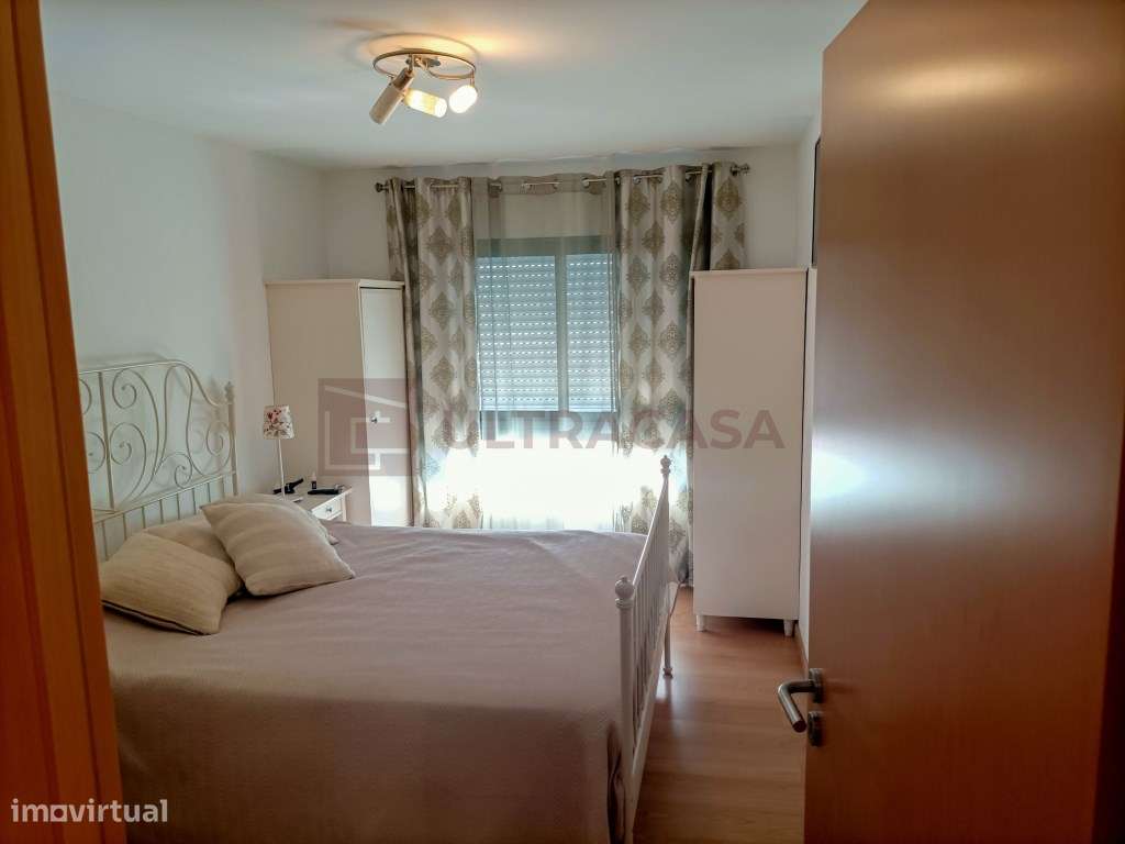 Vende-se Excelente T3 na Pontinha com 2 Lugares de Parqueamento-22