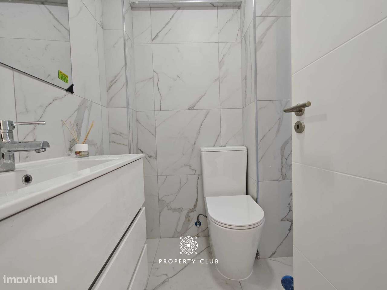 Apartamento T3 em fase de remodelação em Queluz-31