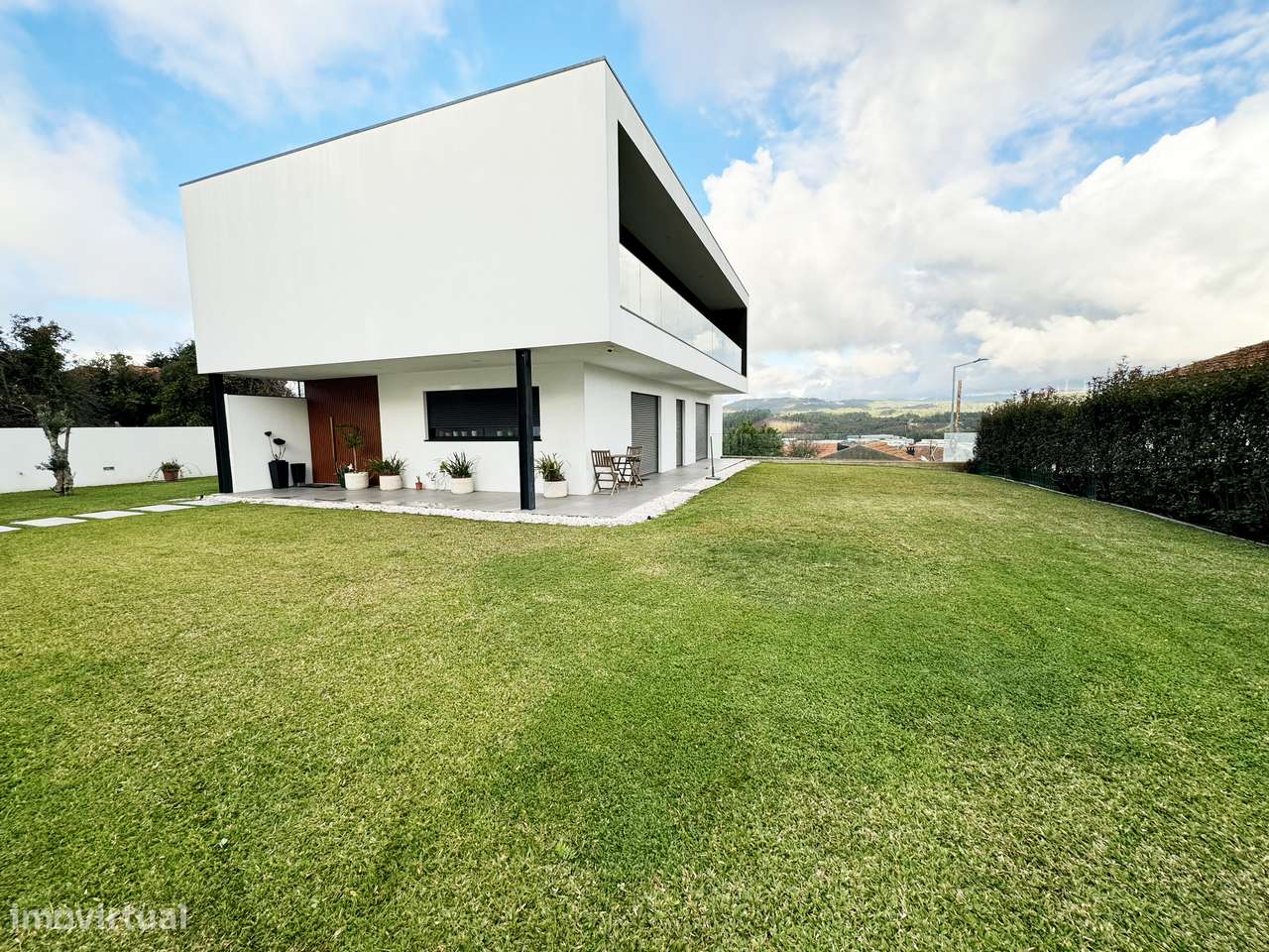 Moradia Isolada V3-5