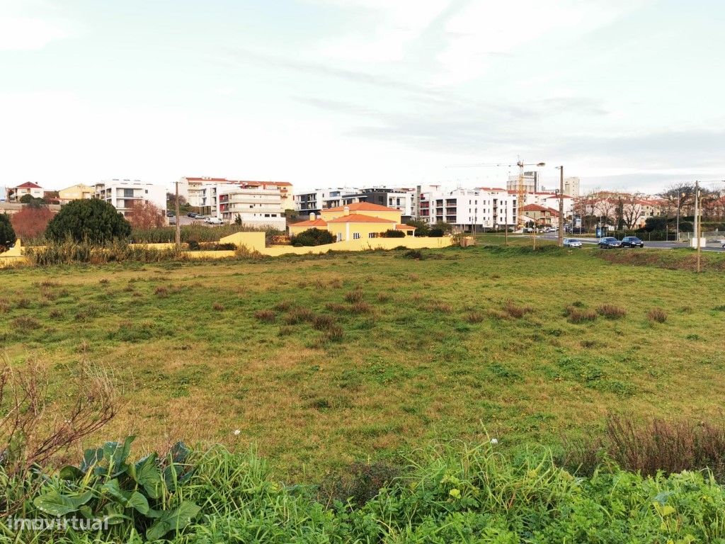 Terreno nas Caldas da Rainha para con...