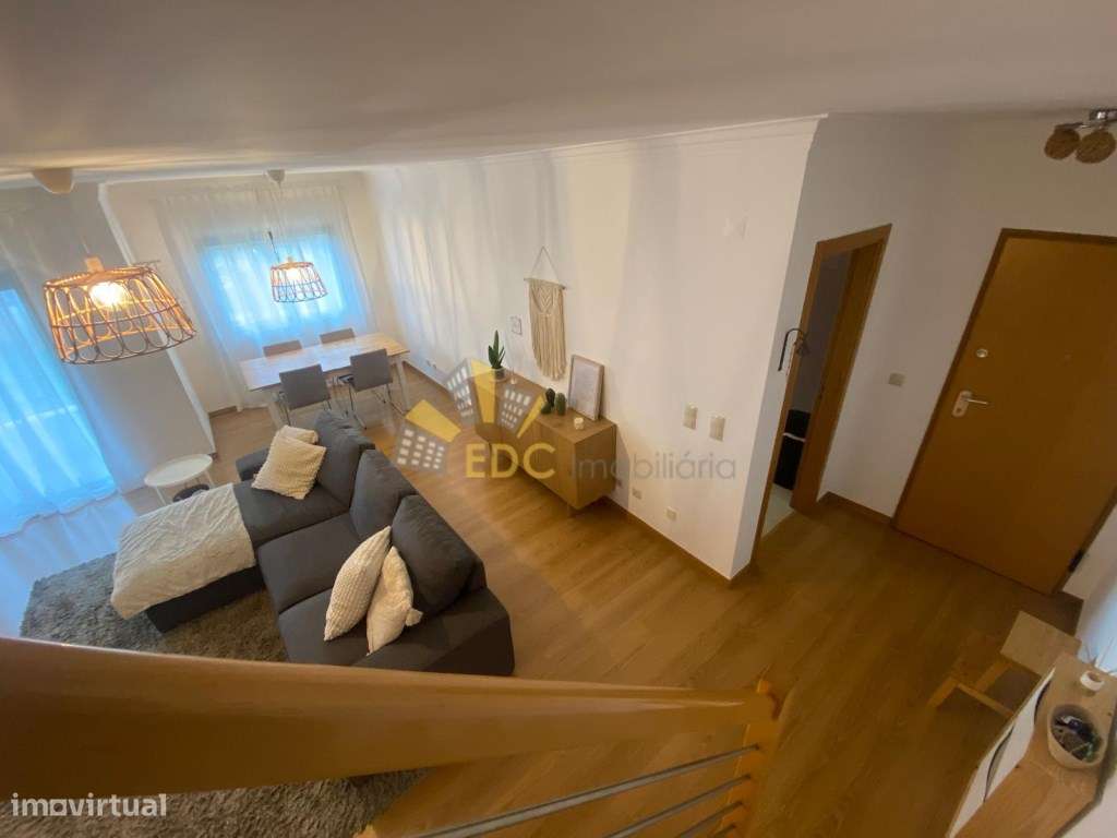 Apartamento Duplex T2+1 com Parqueamento, Arrecadação e Varanda | E...-47