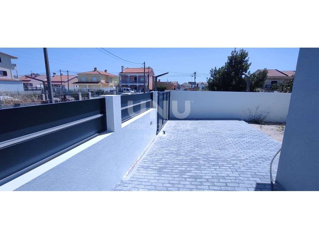 MORADIA PREMIUM TRIPLEX 5 ASSOALHADAS em Fernão Ferro 3 WC-45
