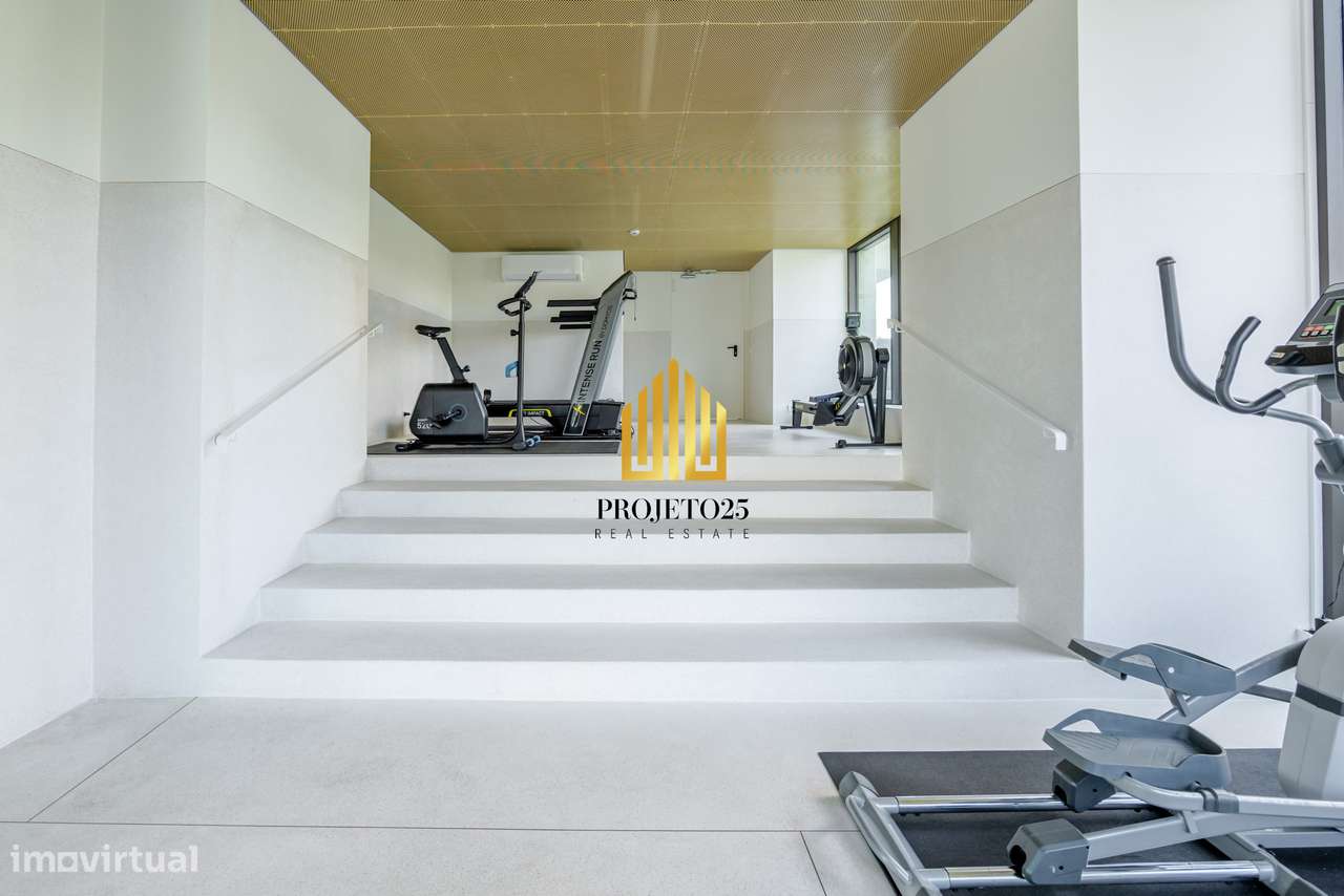 Apartamento T2, 3 Varandas Sul e Poente 13º Piso Vistas Deslumbrantes!-33