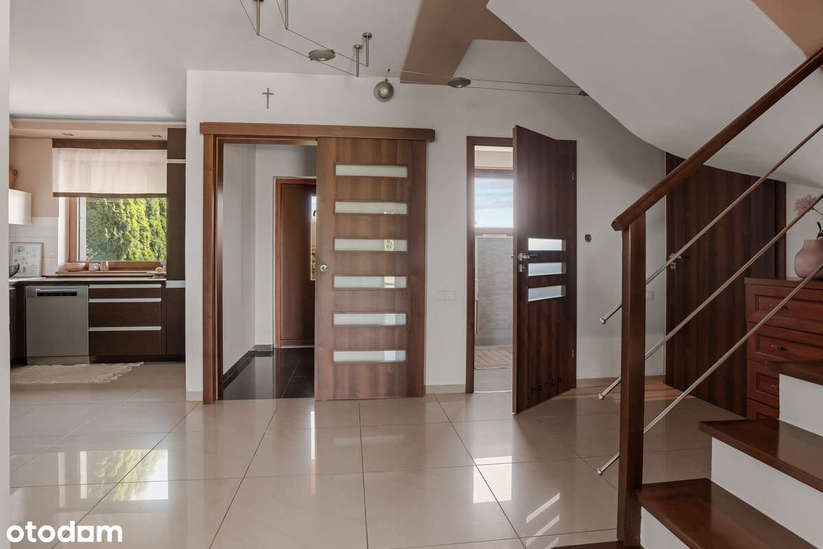 Komfortowy dom w Czerlejnku (gm. Kostrzyn) idealny dla rodziny !-8