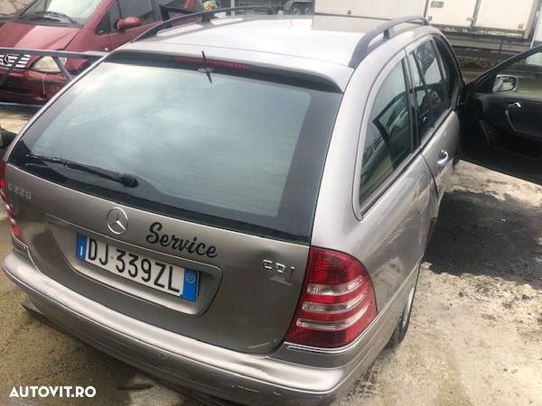 Dezmembrez / Piese Mercedes C class 2008 - 4